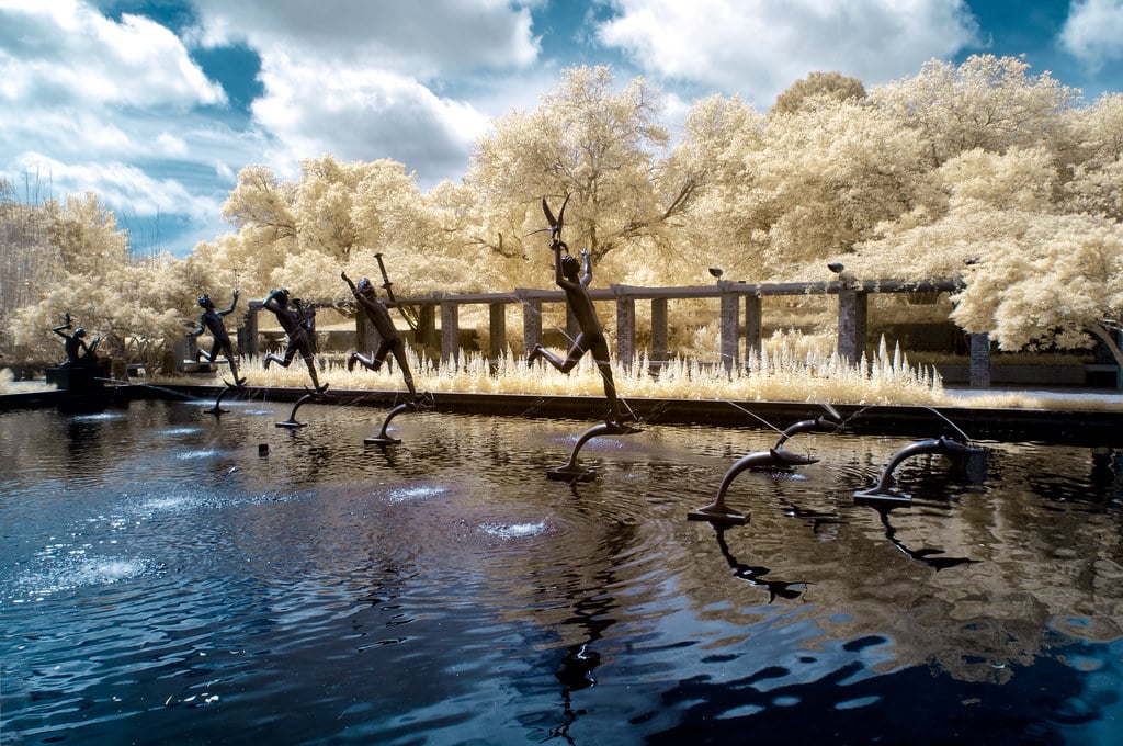 872b8879 65f4 4546 8aaf cdcec9c12e29