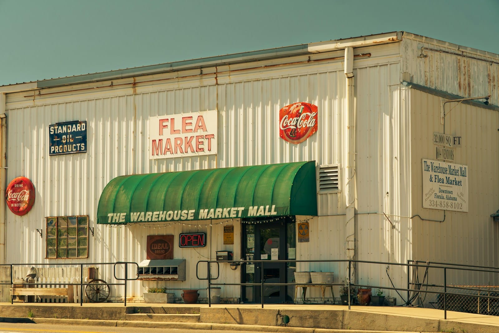 A flea market is housed in a large building. myrtle beach flea market