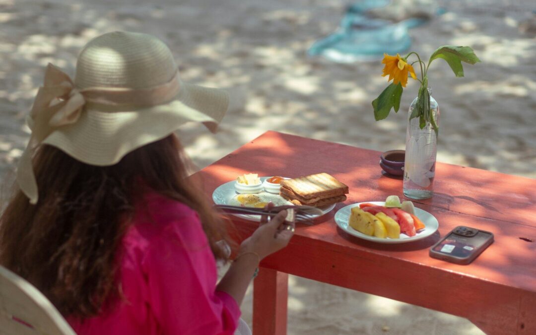 A Complete Beach Vacation Packing List for All Kinds of Travelers